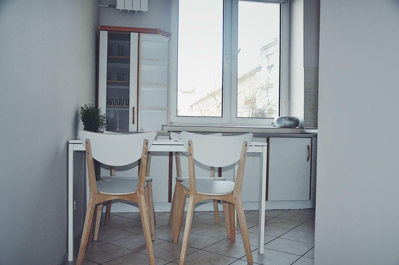 Apartament Grochowska Warszawa Esterno foto