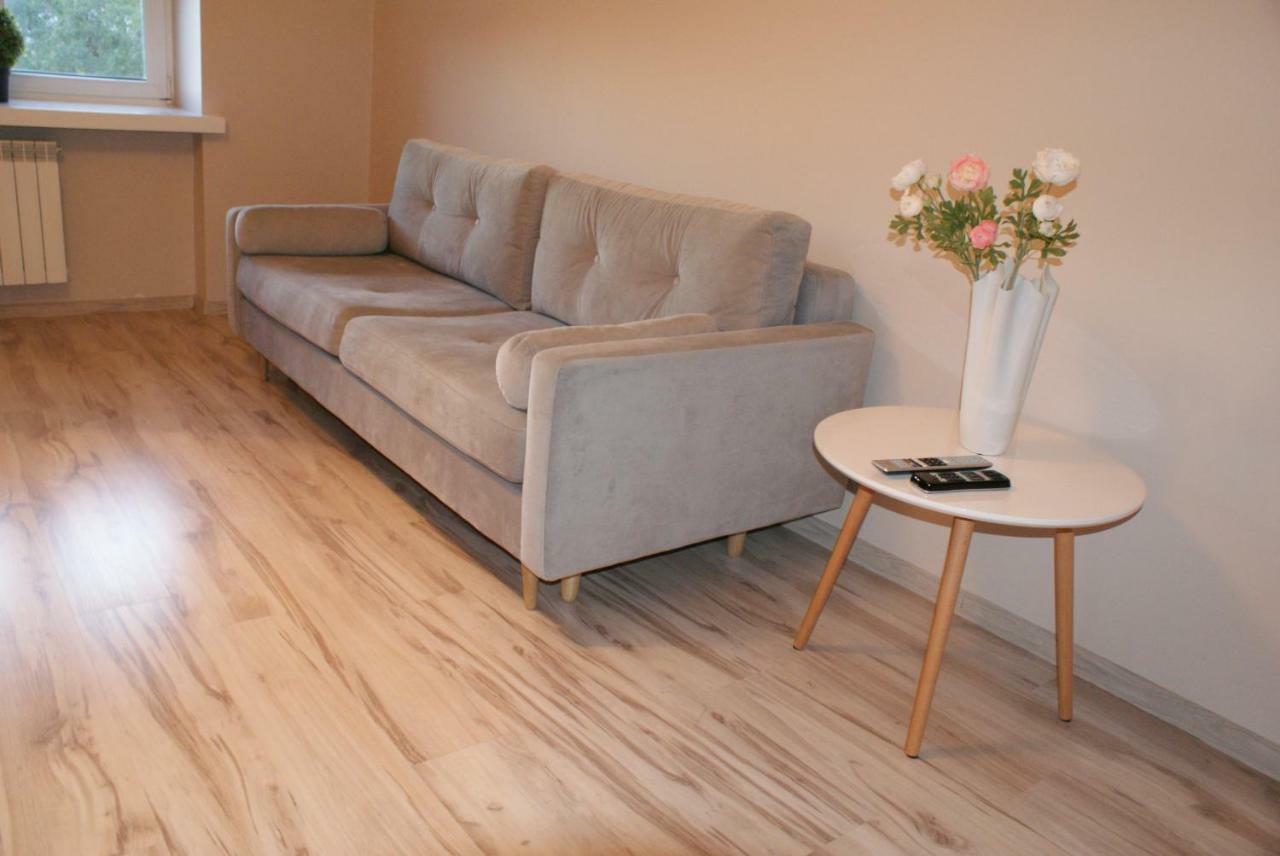 Apartament Grochowska Warszawa Esterno foto